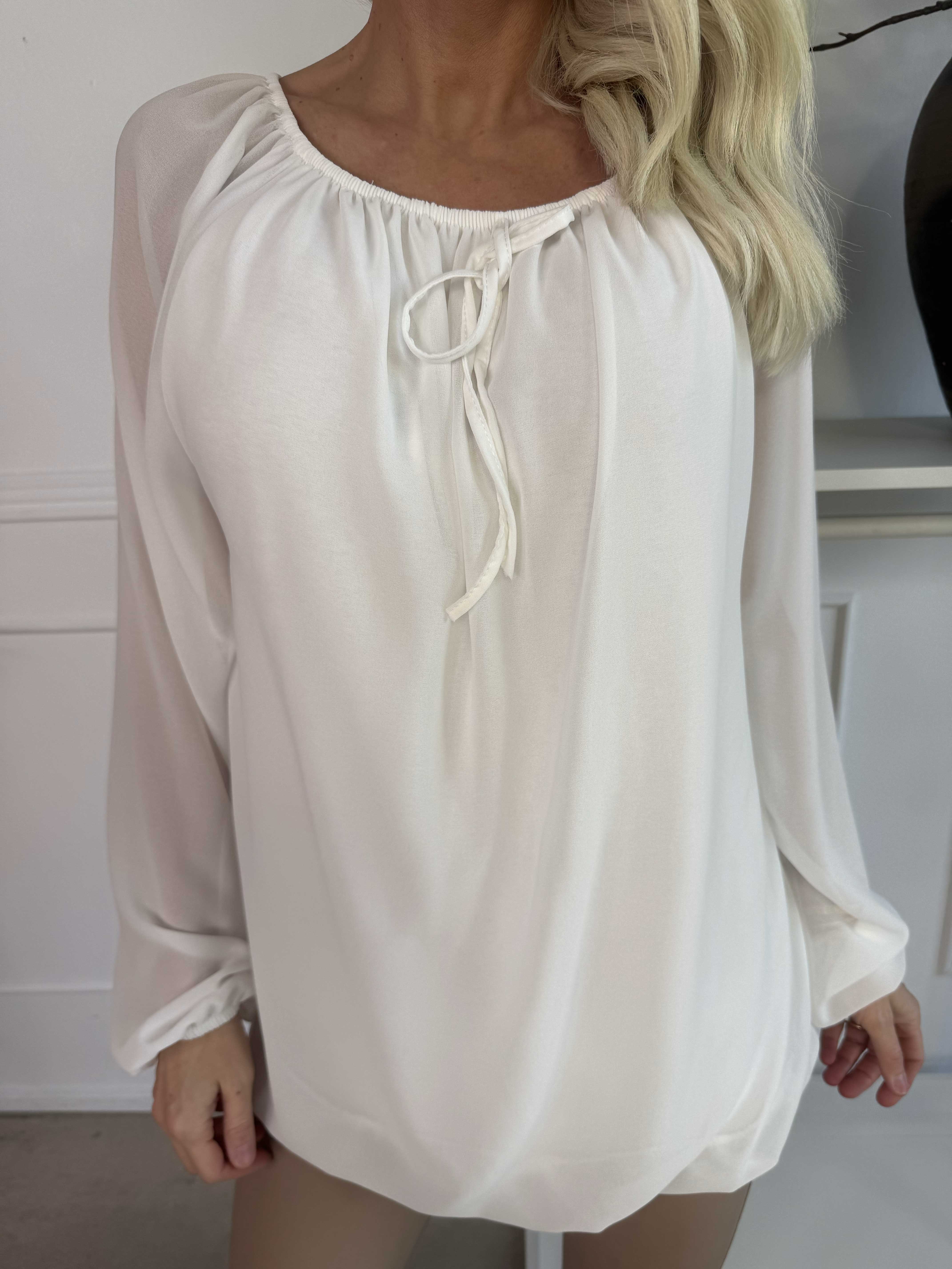 Stef - Fin tunika i chiffonlag med elastikkant